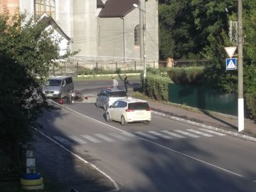 На Волині бус збив мотоцикліста: деталі аварії