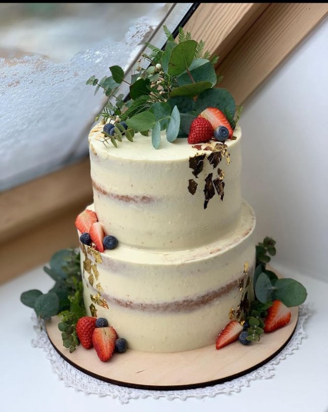 Волинянка випікає солодкі шедеври за допомогою різноманітних технік. ФОТО