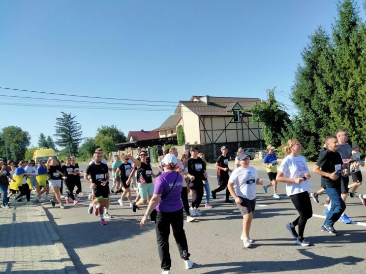 У Боратинській громаді вперше відбувся забіг пам’яті «Шаную воїнів, біжу за героїв України»