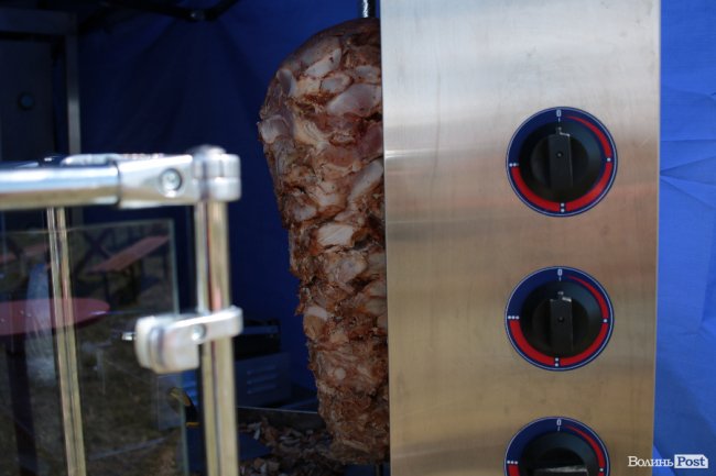 Від і до: чим і за скільки поласувати на «Бандерштаті». ФОТО