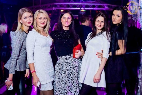 Пара Нормальних у луцькому клубі. ФОТО