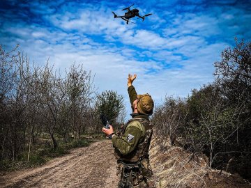 Юний аеророзвідник із Лища нищить ворогів за допомогою дронів. ІСТОРІЯ ЗАХИСНИКА