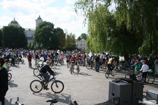 У Луцьку велосипедисти окупували дороги