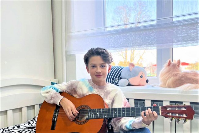 Майже мільйон переглядів зібрав юний волинянин, який заспівав в укритті