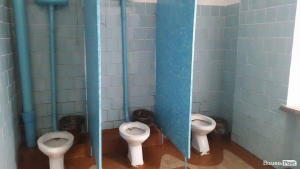 Чи вистачить мільйона на шкільні вбиральні Луцька. ФОТО^