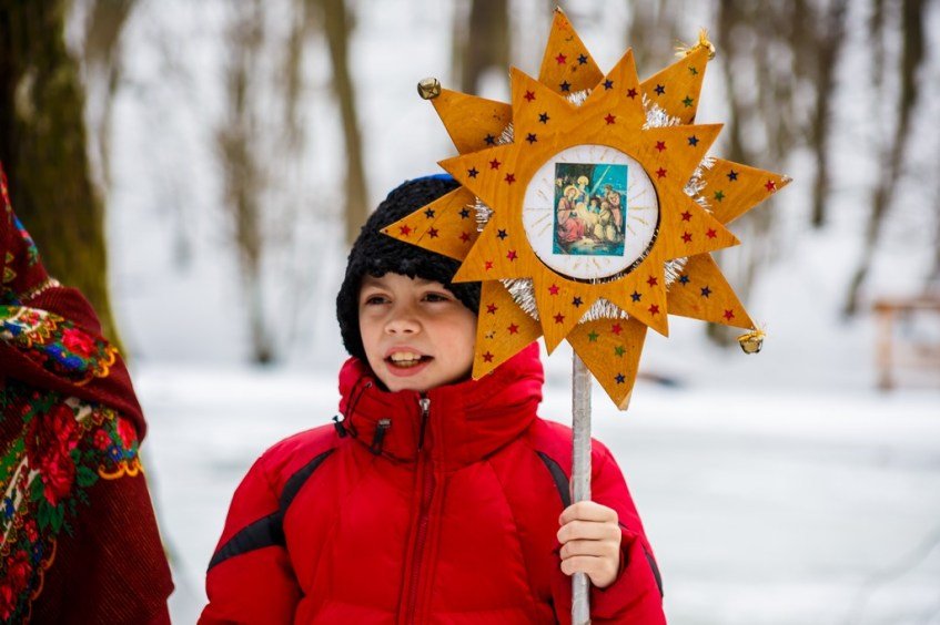 вифлеемская звезда колядовщики. атрибуты колядования. атрибуты колядования. рождественская звезда колядовщики. вифлеемская звезда коляда.