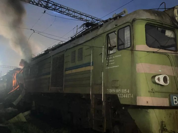 Зараз у нашому небі більш як сотня російських дронів, - Зеленський