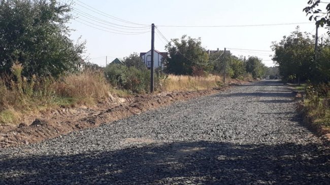У селі під Луцьком капітально ремонтують дорогу. ФОТО