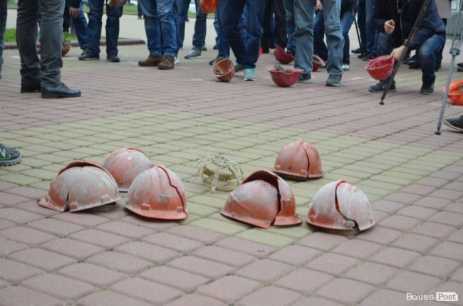 Волинські гірники та обласна адміністрація поїдуть до Києва вимагати оплату боргів