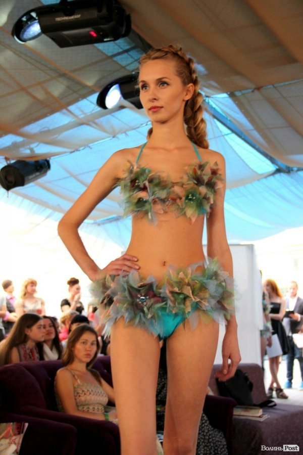 Довгоногі красуні, купальники, сукні: День моди в Луцьку. ФОТО