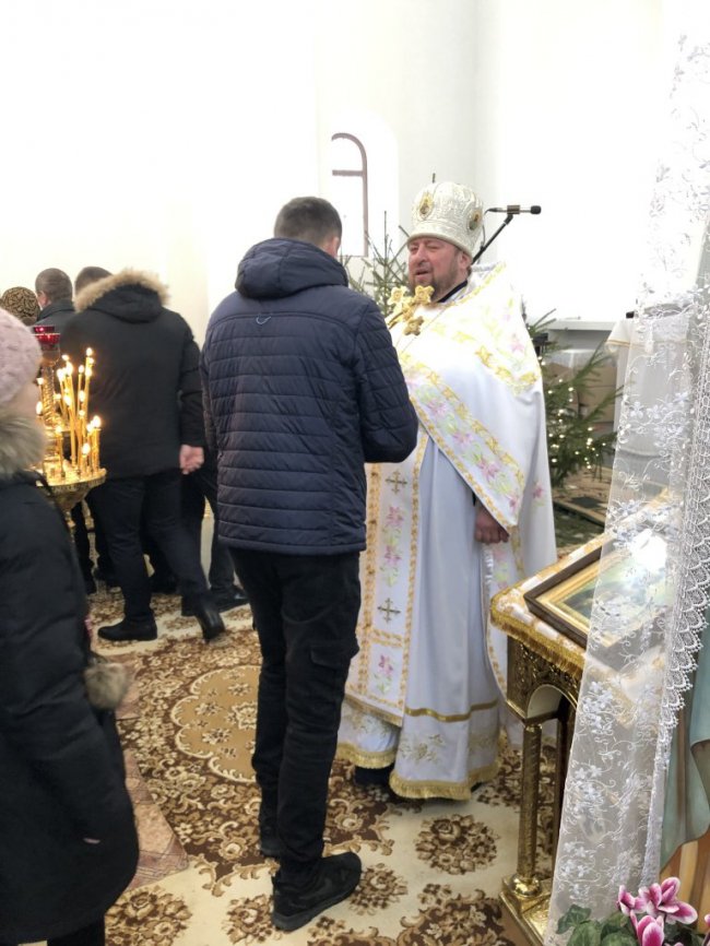 В храмі на 40-му мікрорайоні у Луцьку на Різдво провели перше богослужіння. ФОТО