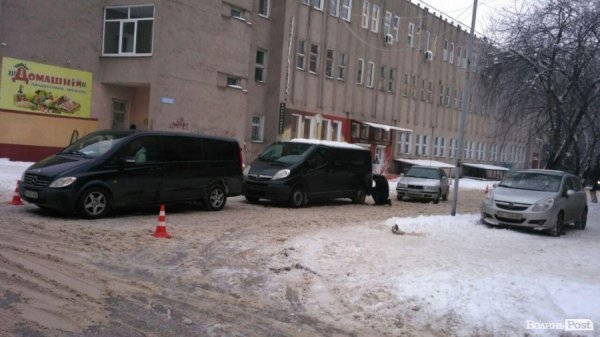 У Луцьку в аварію потрапили три автомобілі