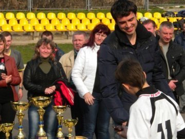 У Луцьку македонець нагородив юних «зірок» футболу. ФОТО