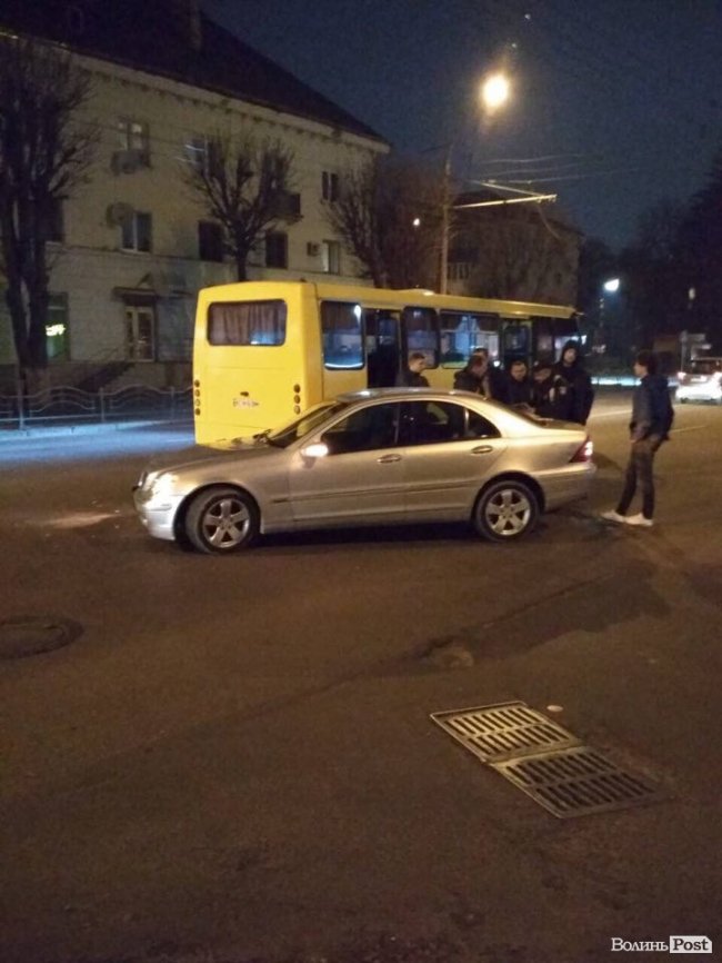 У Луцьку на Перемоги – тягучка через аварію. ФОТО