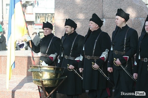 Луцьк вшанував Шевченка. ФОТО