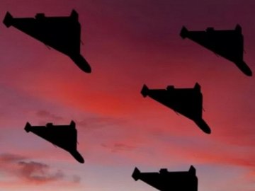 У Києві пролунали вибухи: палає приміщення магазину. ОНОВЛЕНО