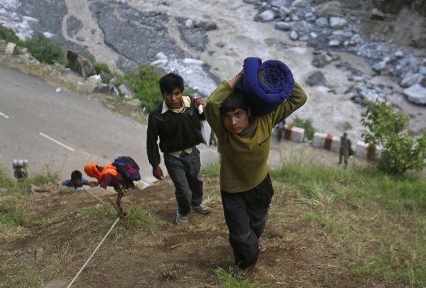 Індія потерпає від катастрофічних повеней. ФОТО