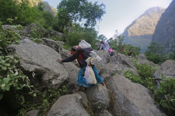 Індія потерпає від катастрофічних повеней. ФОТО