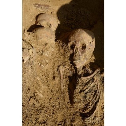 У Львові знайшли масове поховання в'язнів. ФОТО