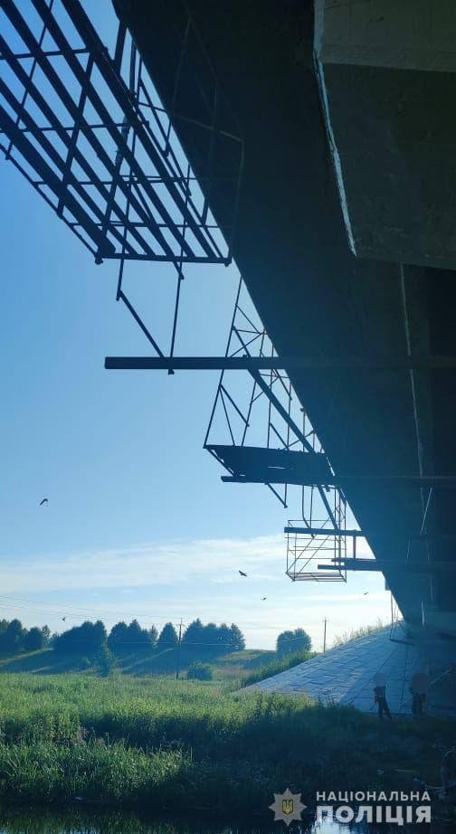 На Волині спіймали злодія, який викрав металеві конструкції та дошки з-під мосту