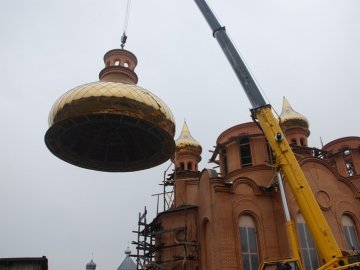 Луцький храм отримав новий купол. ФОТО. ВІДЕО