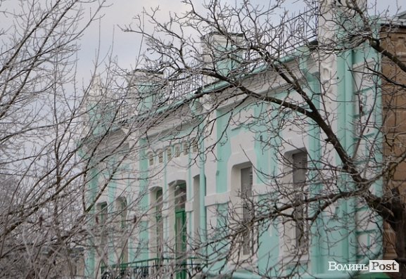 Передноворічний Луцьк убрався в іній. ФОТО