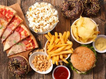 Дієтологи назвали найшкідливіші продукти для серця після 50 років