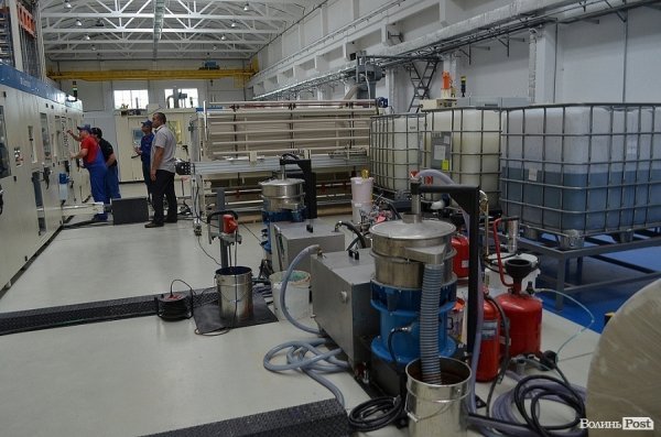 Як у Луцьку виготовляють туалетний папір. ФОТО