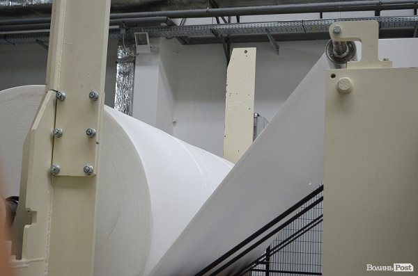 Як у Луцьку виготовляють туалетний папір. ФОТО