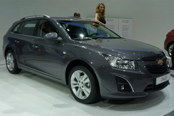  Chevrolet обладнав модель Cruze кузовом «універсал»