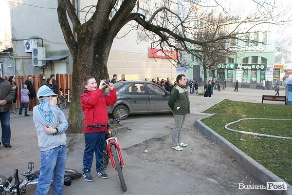 Пожежа в центрі Луцька. ФОТОРЕПОРТАЖ