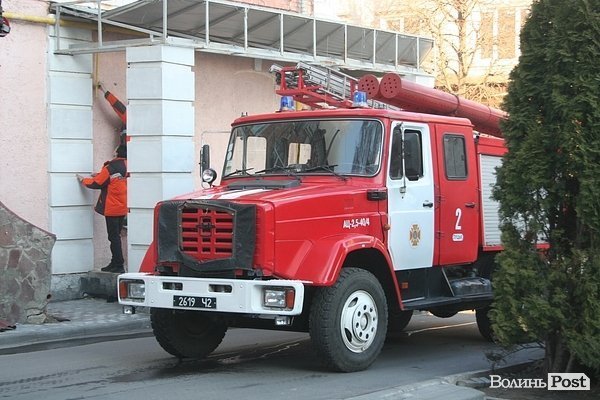 Пожежа в центрі Луцька. ФОТОРЕПОРТАЖ