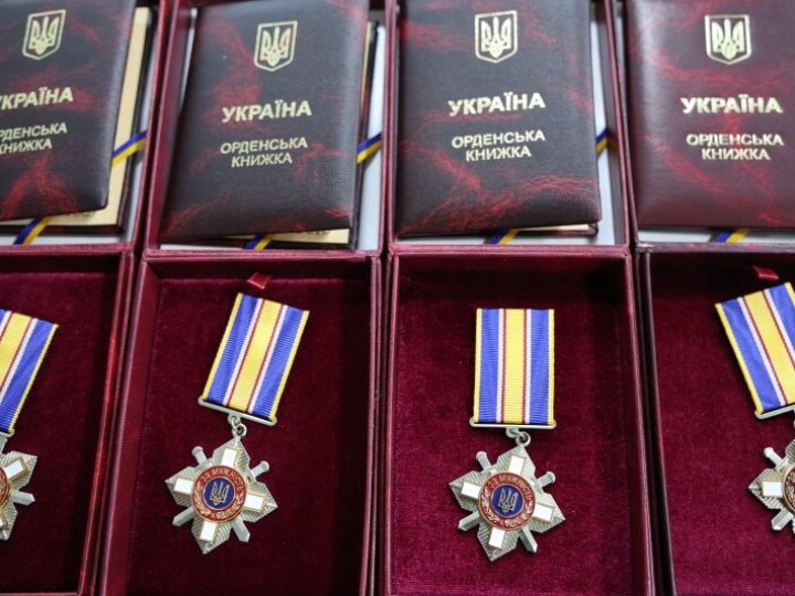 Посмертні нагороди воїнів із Луцька отримали їхні рідні