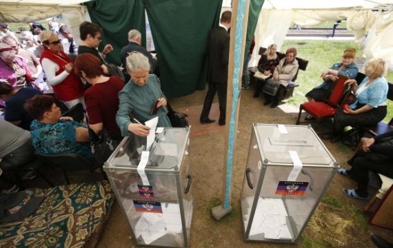 Сепаратистський «референдум». ФОТО