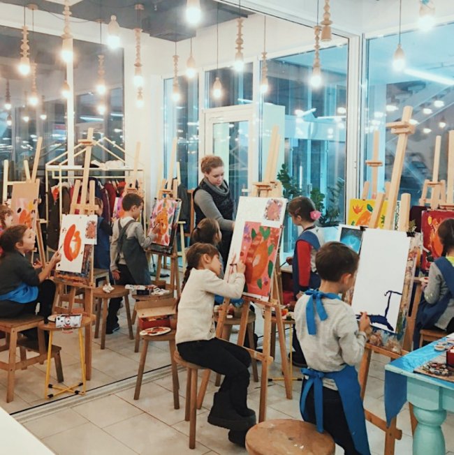 Розповіли про особливості художньої студії у «Промені»*