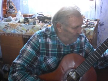 Скрипковий майстер: волинянин усе життя реставрував та майстрував музичний інструмент. ВІДЕО