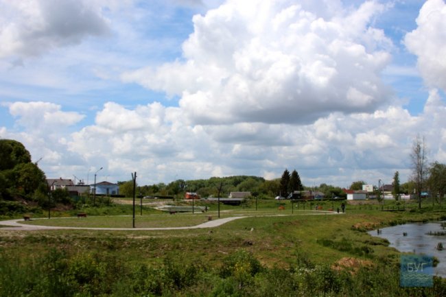 Дитячий майданчик та відеонагляд: у Володимирі облаштовують рекреаційну зону біля річки