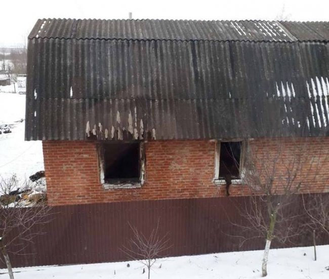 На Волині горів будинок, загинув власник. ФОТО