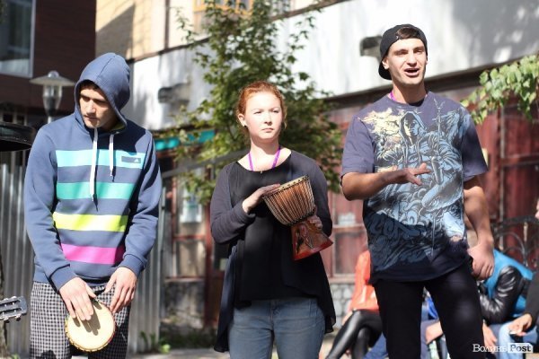 «Мандрівний вішак» у Луцьку епатував, дивував та змушував задуматись. ФОТО
