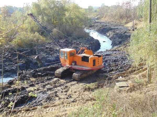 Лучанин «дякує» чиновникам за «красу» біля Сапалаївки. ФОТО