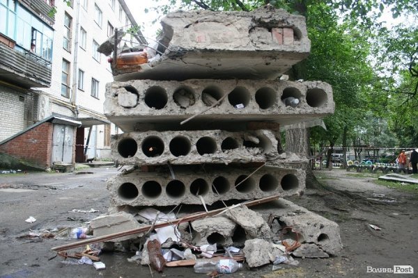 «Боялася ночувати, а дітей взагалі в квартиру не пустила», - жителька обваленого будинку 