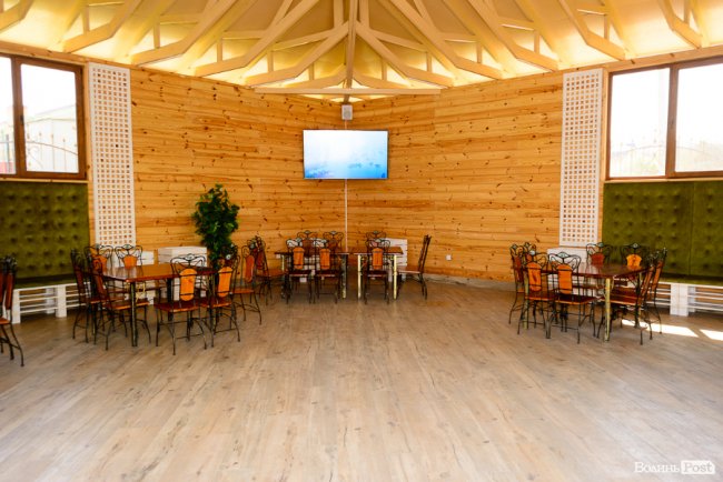 У Луцьку запрацювала перша реберня, де готують просто на вогні. ФОТО*