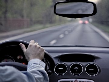 Водій з України на АЗС у Польщі викрав барсетку іноземця з великою сумою грошей