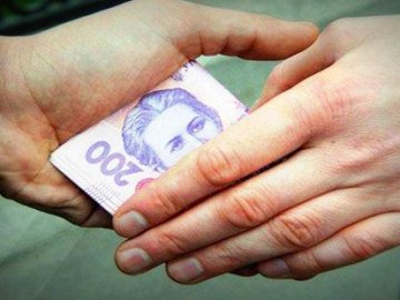 П’яний лучанин за кермом Volkswagen тицяв поліцейським хабар 