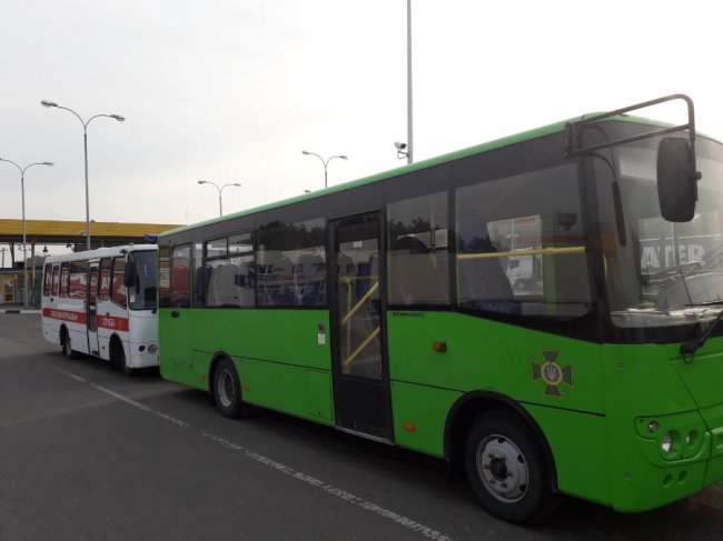 Ситуація у пункті пропуску «Дорогуськ-Ягодин»: за добу перевезли 320 людей