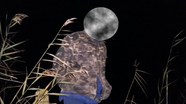 На Волині затримали браконьєрів, які ловили рибу з човна підсакою та острогою. ФОТО