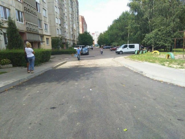 У Луцьку демонтували незаконні паркани