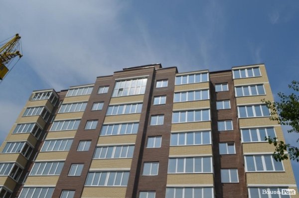 В затишному районі Луцька зводять сучасний житловий комплекс