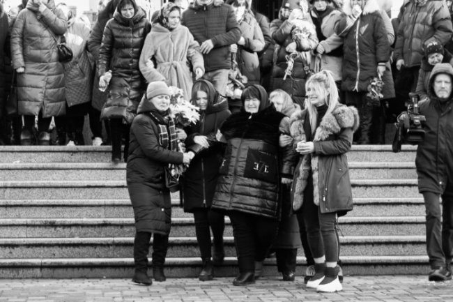 Лучани провели в останню дорогу загиблого Героя Андрія Гурного