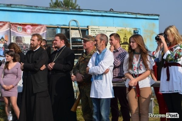 На Волині козаки і монахи допомагали воякам. ФОТО